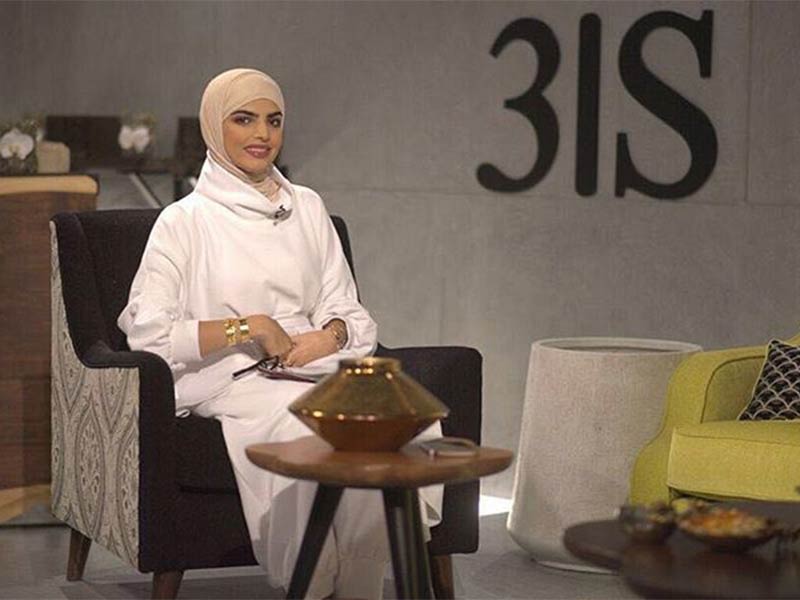 سارة الودعاني تُصوّر زوجها لأول مرة.. اضغط لمشاهدة الفيديو
